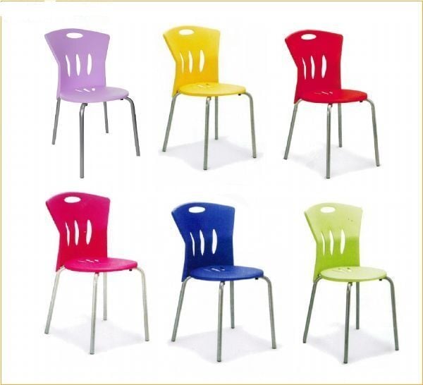 Renkli İstiflenebilir Anaokulu Sandalyesi – 45 cm – Plastik | İpekStarKids