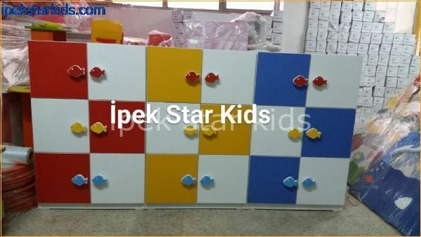 18 Kapaklı Kişisel Öğrenci Dolabı