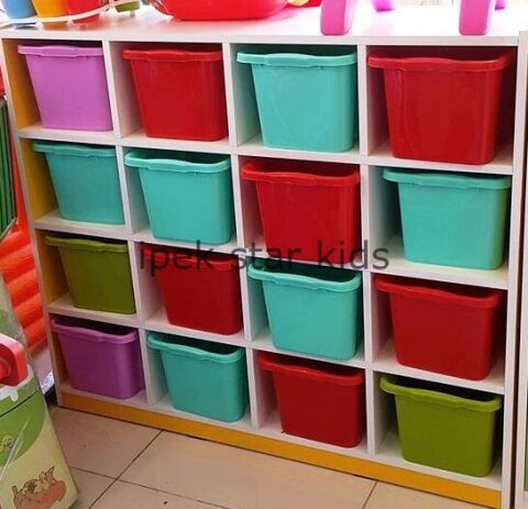 16 Bölmeli Renkli Sınıf Dolabı