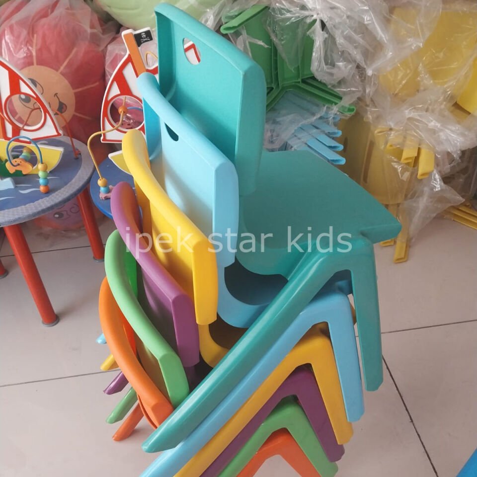 Kreş için plastik çocuk sandalyesi