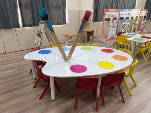Palet Oyun Masası Oval Çocuk Masa