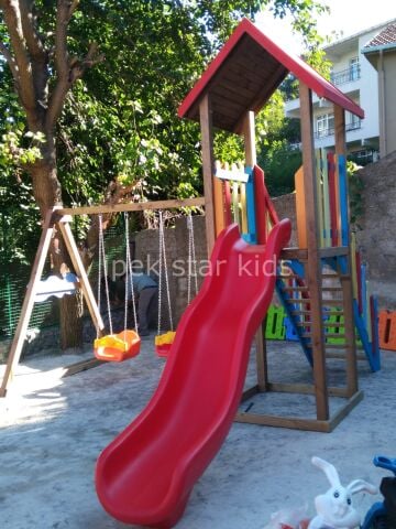 Renkli Ahşap Oyun Parkı Çift Salıncaklı ve Kaydıraklı Oyun Kulesi