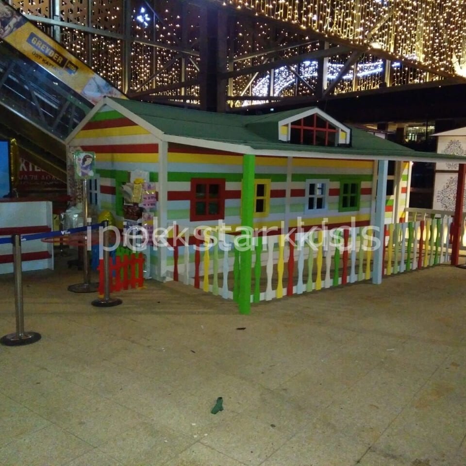 Anaokulu ve mini club için ahşap çocuk oyun evi dış mekan