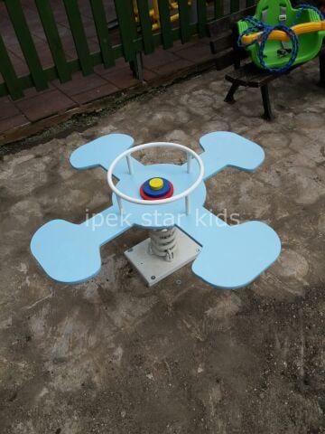 4 Kişilik Yaylı Zıpzıp Oyuncağı