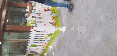 DIŞ MEKAN FİGÜRLÜ AHŞAP ÇİT