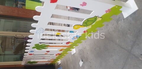 DIŞ MEKAN FİGÜRLÜ AHŞAP ÇİT