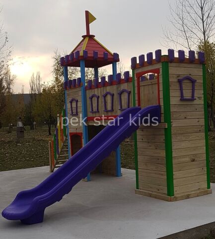 Kale Temalı Ahşap Oyun Parkı – Renkli Kaydıraklı Çocuk Oyun Grubu