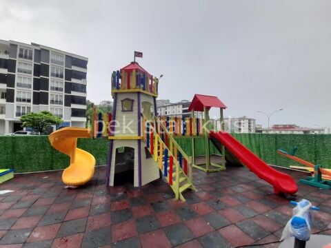 Çift Kaydıraklı Ahşap Oyun Kalesi – Spiral ve Düz Kaydıraklı Çocuk Parkı