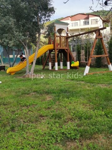 Doğal Ahşap Çocuk Parkı – Kaydırak ve Salıncak Modüllü Oyun Grubu