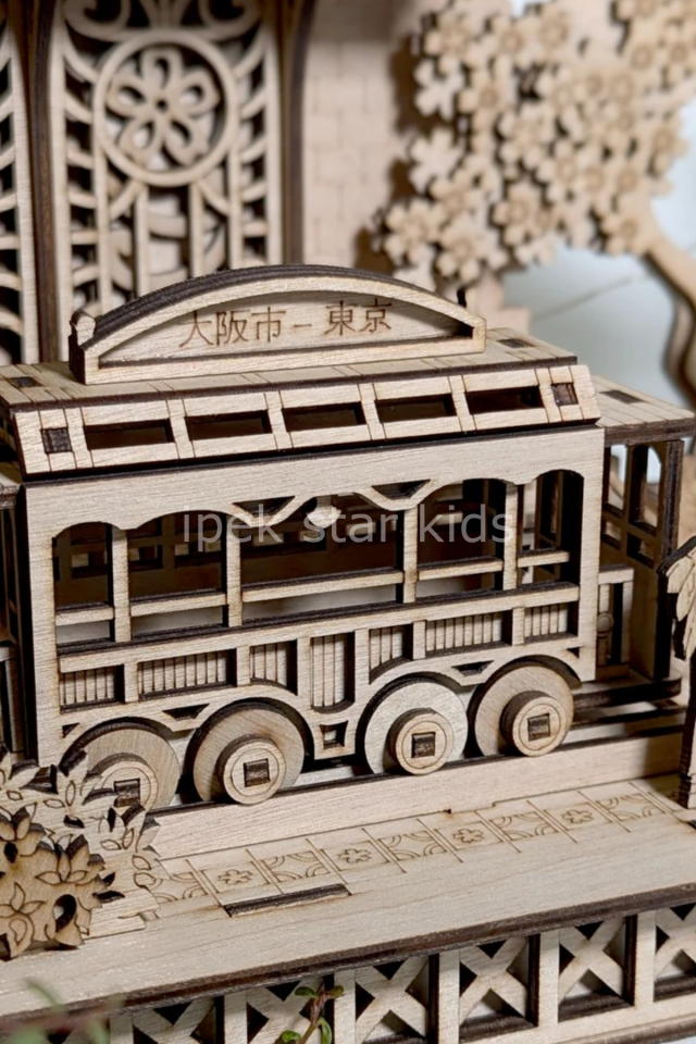 JAPANESE TRAM STATİON