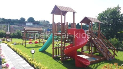 Çift Kaydıraklı Ahşap Oyun Parkı