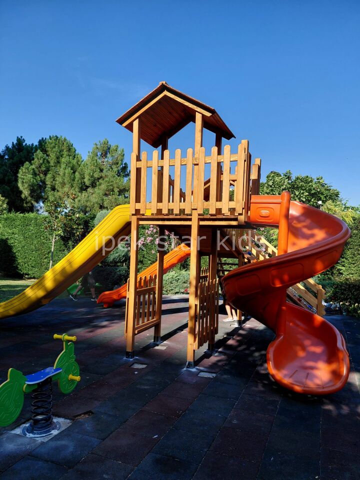 Çift Kaydıraklı Ahşap Oyun Parkı