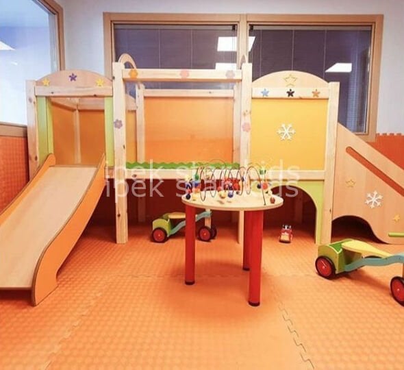 AHŞAP KAYDIRAKLI  OYUN GRUBU İÇ MEKAN