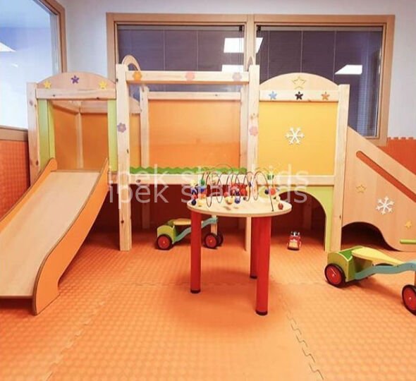 AHŞAP KAYDIRAKLI  OYUN GRUBU İÇ MEKAN