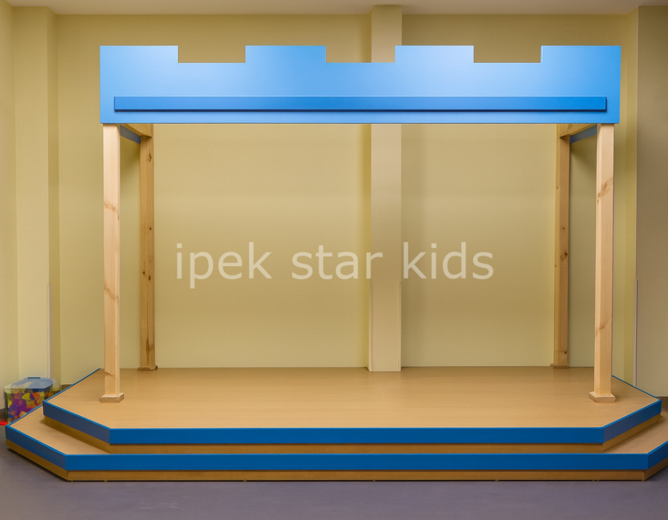 AHŞAP GÖSTERİ SAHNESİ