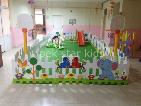 İÇ MEKAN AHŞAP FİGÜRLÜ ÇİT