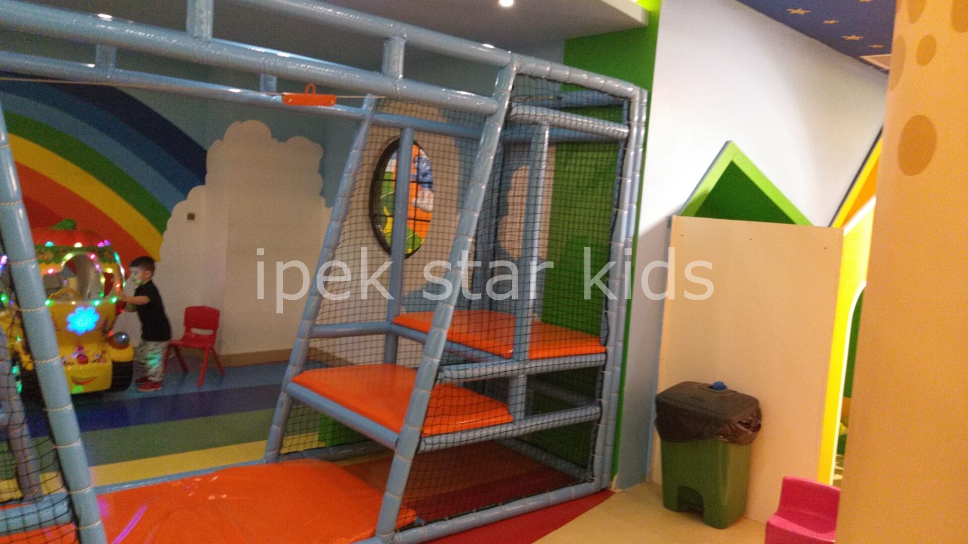 Çocuk Zipline Oyun Modülü – 125×400 cm (İç Mekân)