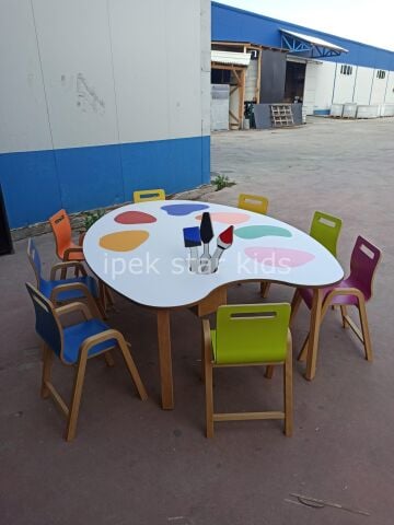 AHŞAP GRUP MASA TAMAMEN AHŞAPDIR PALET DEKORLU MASA