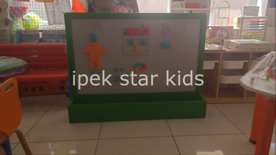 Depolu LEGO Duvarı Aktivite Paneli Anaokulu Eğitim Materyali