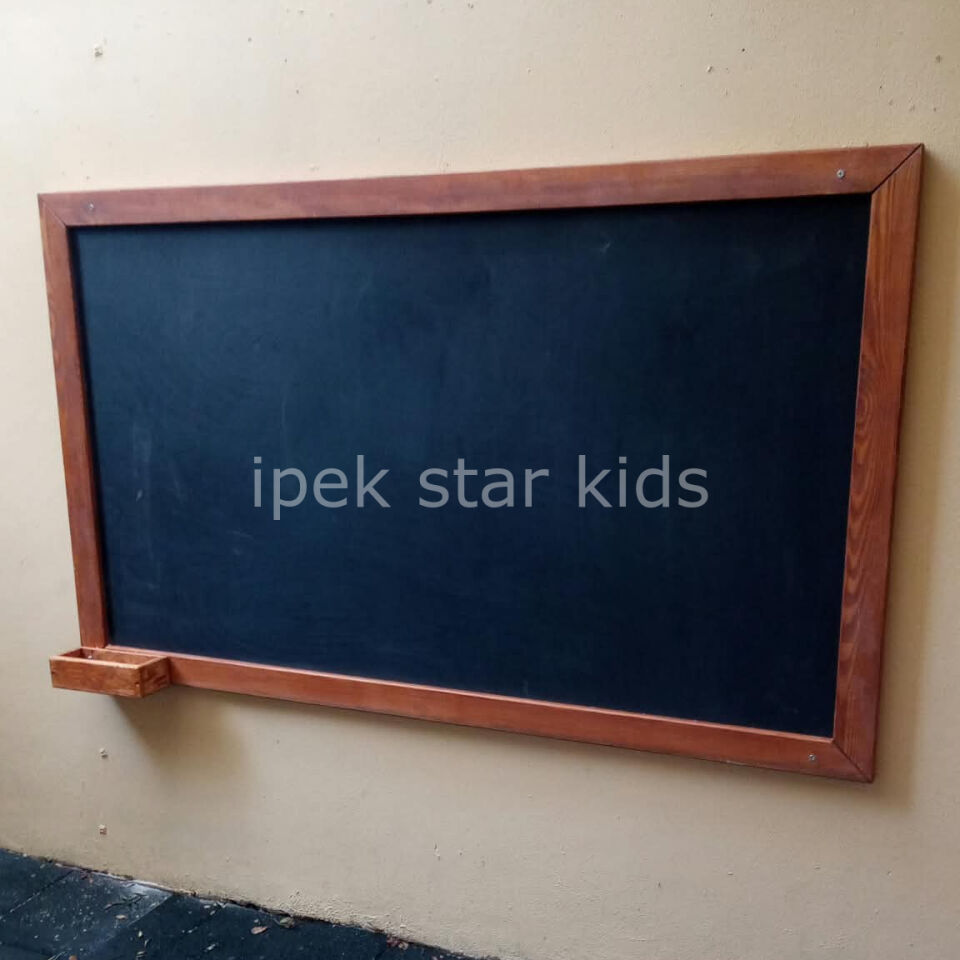 Açık Hava Sınıfı Kara Tahta  ,Dış mekan yazı tahtası