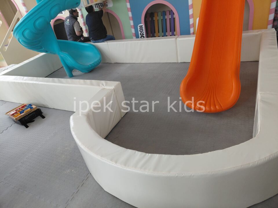 Wooden Playhouse & Soft Play Ball Pool