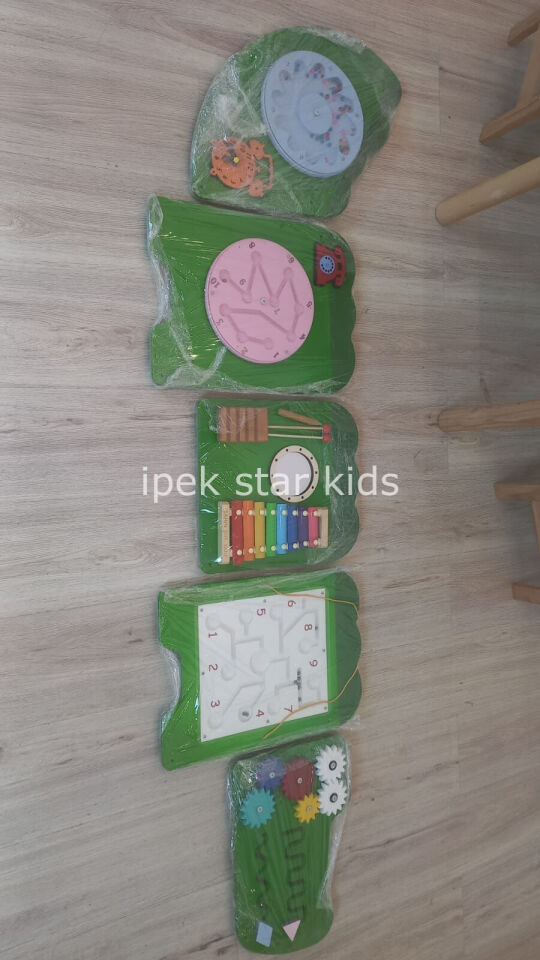 Anaokulu ve Kreşler İçin Timsah Temalı Ahşap Duvar Oyunu ve Aktivite Seti