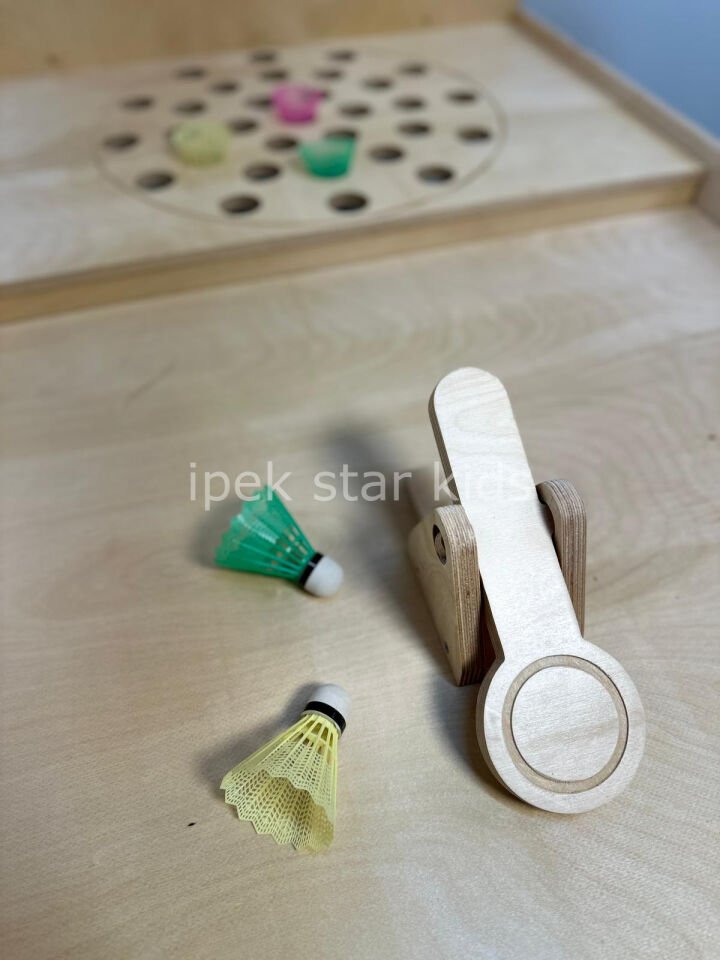 Çocuklar ve yetişkinler için badminton