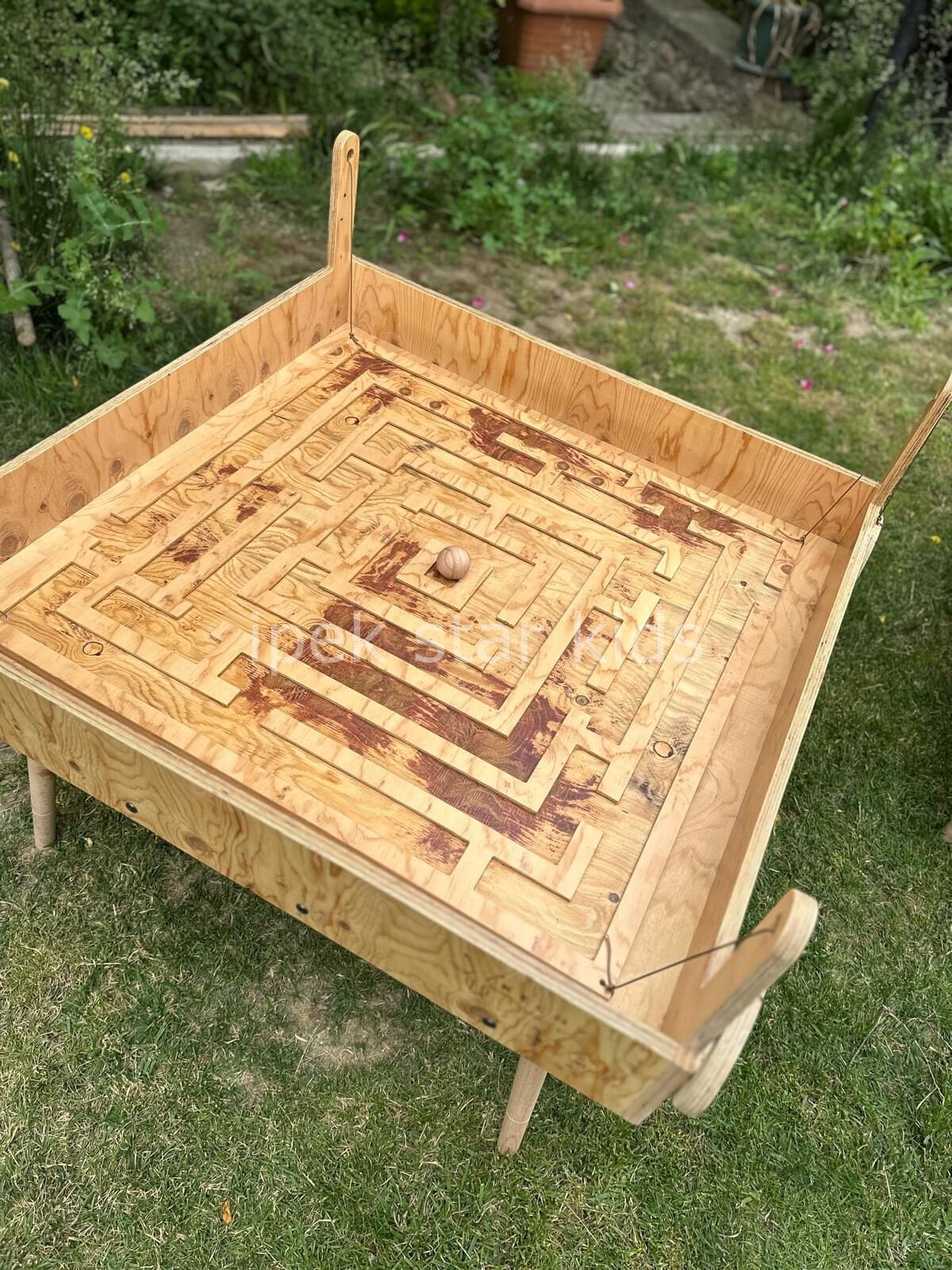 Ahşap Labirent Platformu 80x80 cm dış mekân kullanıma uygun eğitici denge ve iş birliği oyunu
