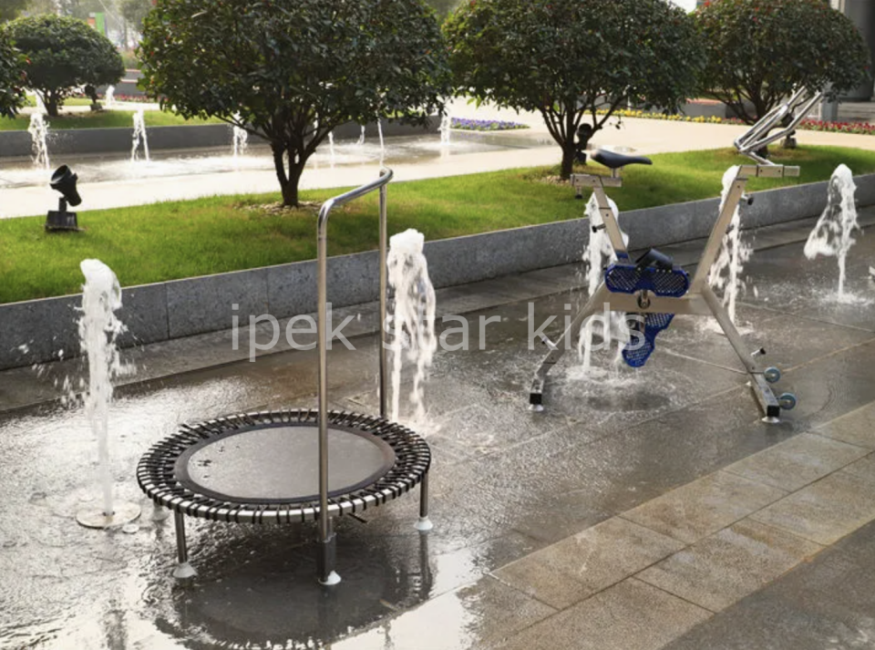 Aqua Havuz Trambolini – Su Üzerinde Maksimum Eğlence ve Güvenli Zıplama Deneyimi