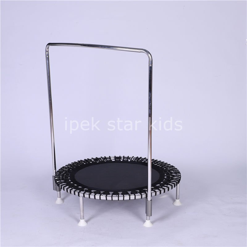 Aqua Havuz Trambolini – Su Üzerinde Maksimum Eğlence ve Güvenli Zıplama Deneyimi